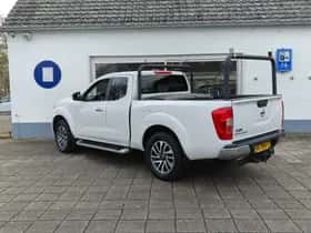 Nissan Navara (2016) thumbnail 5