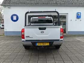 Nissan Navara (2016) thumbnail 8