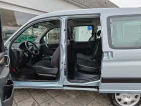 Peugeot Partner (2004) thumbnail 8