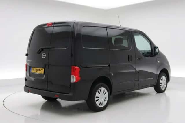 Nissan NV200 (2014) thumbnail 2