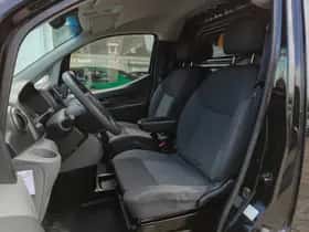 Nissan NV200 (2014) thumbnail 3