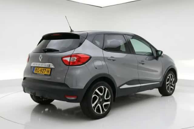 Renault Captur (2016) thumbnail 2