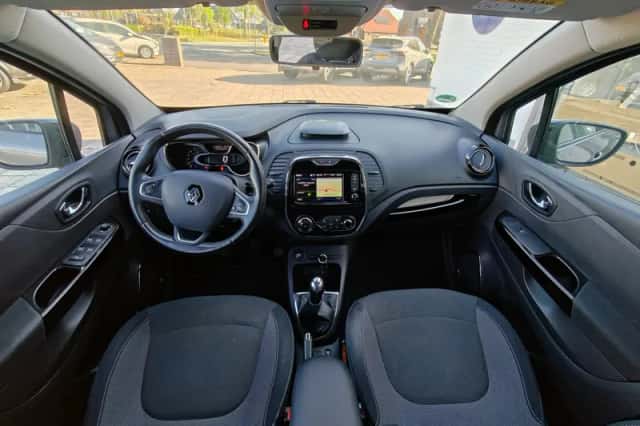Renault Captur (2016) thumbnail 4