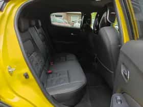 Nissan Juke (2024) thumbnail 22