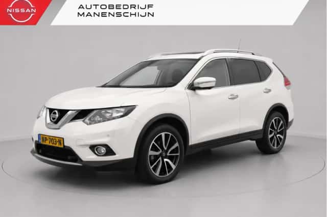 Nissan X-Trail (2017) thumbnail 1