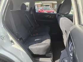 Nissan X-Trail (2017) thumbnail 24