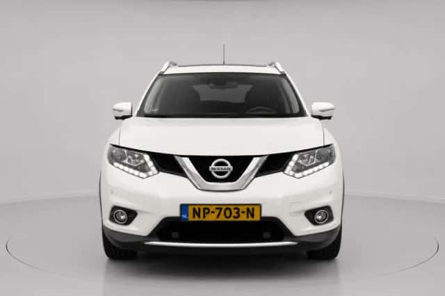 Nissan X-Trail (2017) thumbnail 6