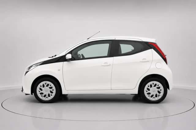 Toyota Aygo (2020) thumbnail 3