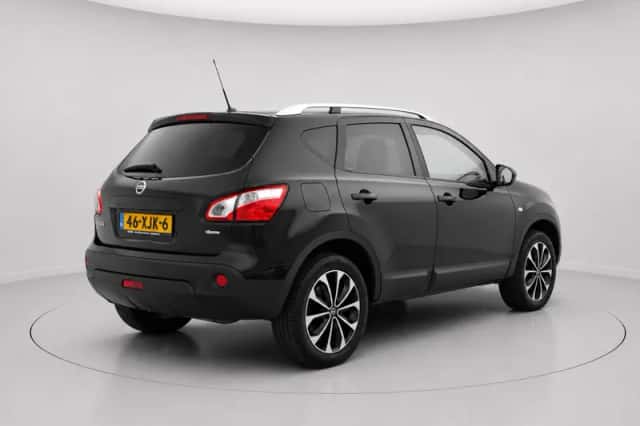 Nissan Qashqai (2012) thumbnail 2