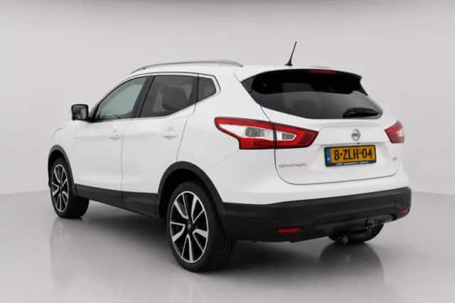 Nissan Qashqai (2015) thumbnail 5