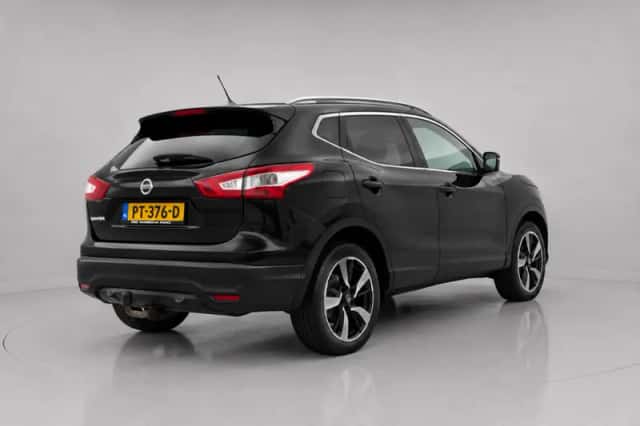 Nissan Qashqai (2017) thumbnail 2