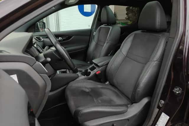 Nissan Qashqai (2017) thumbnail 3