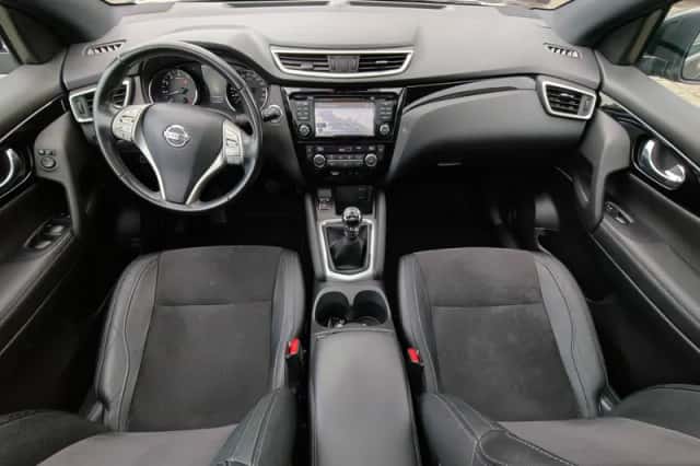 Nissan Qashqai (2017) thumbnail 4