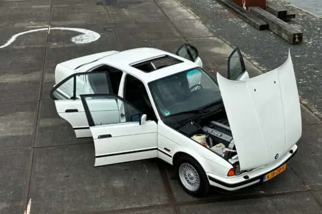 BMW 5-Serie (1993) thumbnail 6