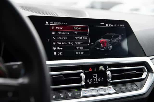 BMW M3 (2021) thumbnail 24