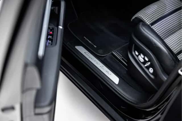 Porsche Cayenne (2019) thumbnail 16