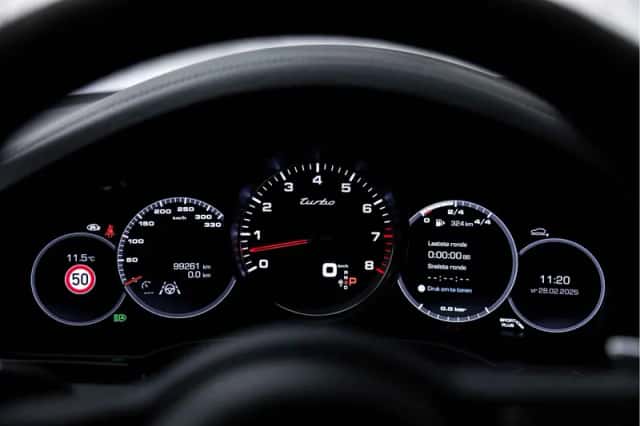 Porsche Cayenne (2019) thumbnail 36