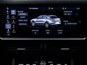 Porsche Cayenne (2019) thumbnail 48