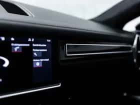 Porsche Cayenne (2019) thumbnail 54