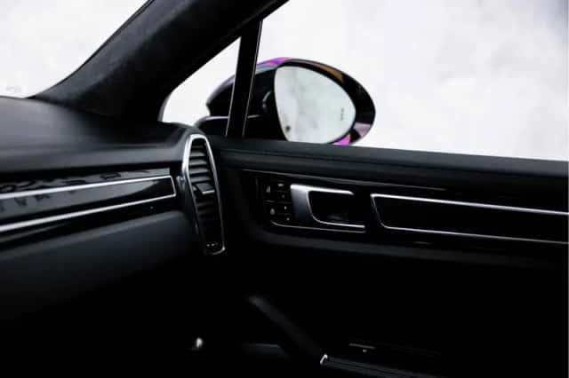 Porsche Cayenne (2019) thumbnail 60