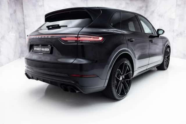 Porsche Cayenne (2019) thumbnail 2