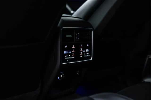 Porsche Cayenne (2019) thumbnail 20