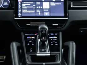 Porsche Cayenne (2019) thumbnail 26