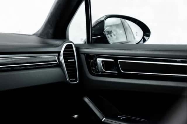 Porsche Cayenne (2019) thumbnail 27