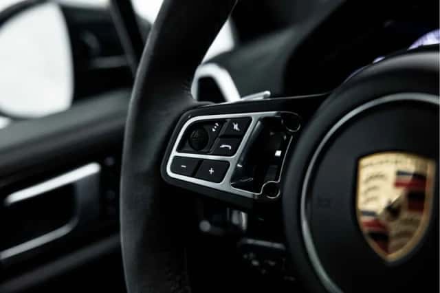 Porsche Cayenne (2019) thumbnail 33