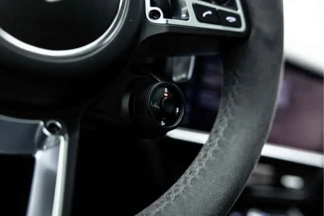 Porsche Cayenne (2019) thumbnail 37