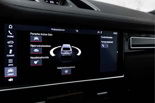 Porsche Cayenne (2019) thumbnail 44