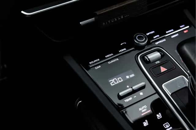 Porsche Cayenne (2019) thumbnail 50