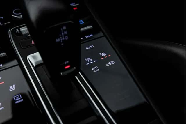 Porsche Cayenne (2019) thumbnail 52