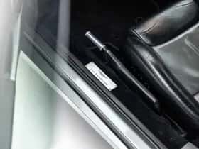 Aston Martin V12 Vanquish (2002) thumbnail 12
