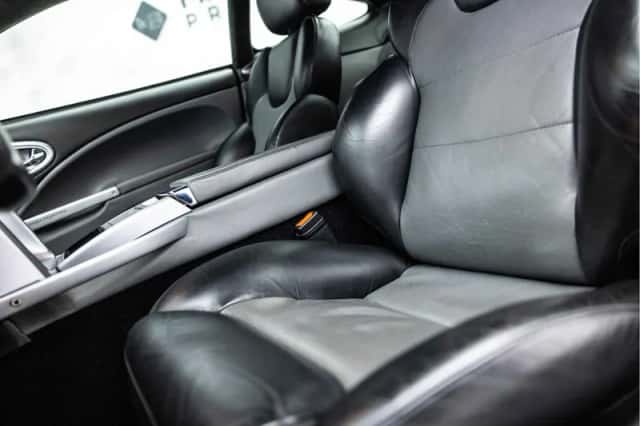 Aston Martin V12 Vanquish (2002) thumbnail 22