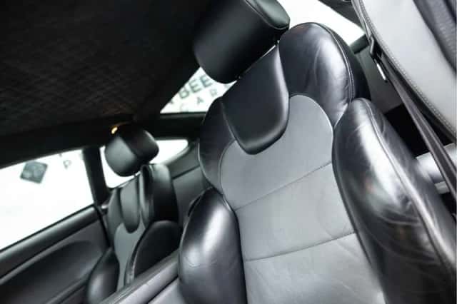 Aston Martin V12 Vanquish (2002) thumbnail 23