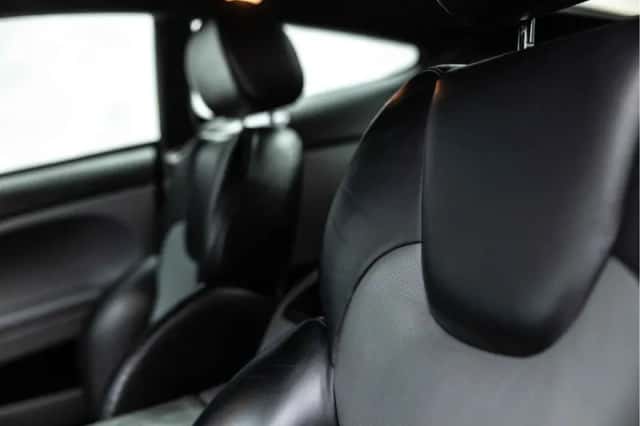 Aston Martin V12 Vanquish (2002) thumbnail 24