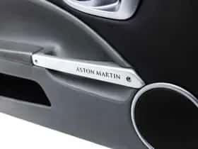 Aston Martin V12 Vanquish (2002) thumbnail 27