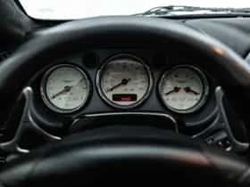Aston Martin V12 Vanquish (2002) thumbnail 29