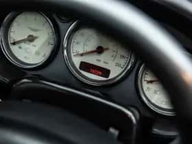 Aston Martin V12 Vanquish (2002) thumbnail 30