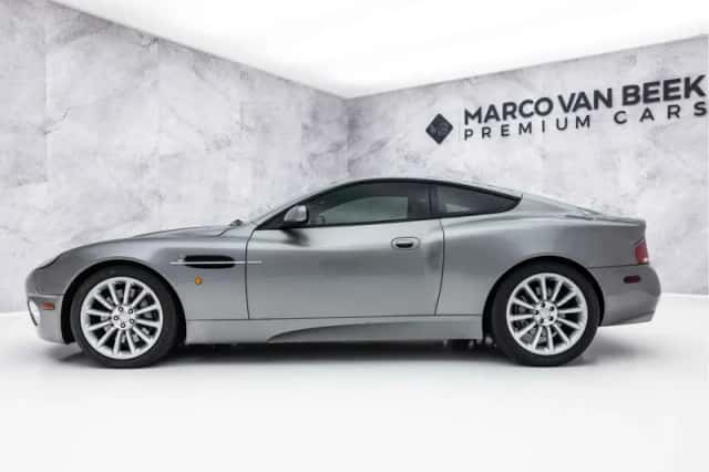 Aston Martin V12 Vanquish (2002) thumbnail 4