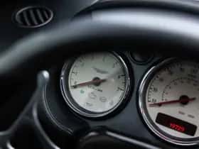 Aston Martin V12 Vanquish (2002) thumbnail 31