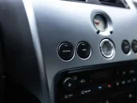 Aston Martin V12 Vanquish (2002) thumbnail 35