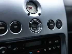 Aston Martin V12 Vanquish (2002) thumbnail 36