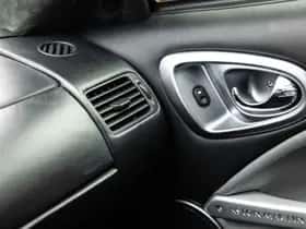 Aston Martin V12 Vanquish (2002) thumbnail 60