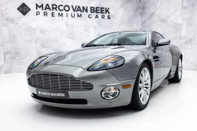 Aston Martin V12 Vanquish (2002) thumbnail 7