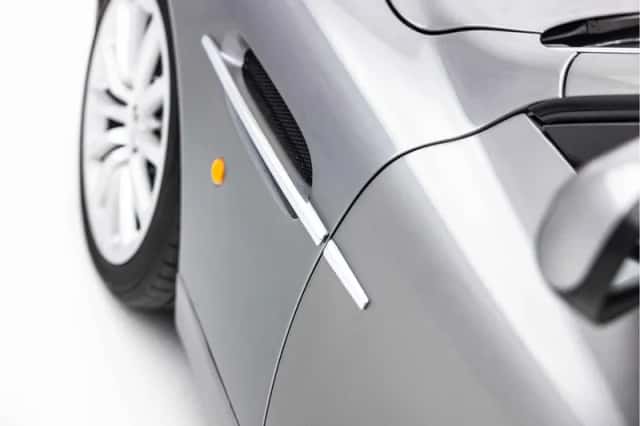 Aston Martin V12 Vanquish (2002) thumbnail 61