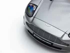 Aston Martin V12 Vanquish (2002) thumbnail 8