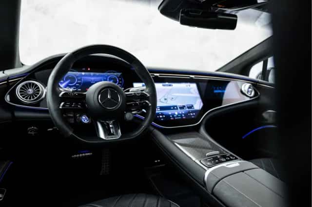 Mercedes-Benz EQS (2023) thumbnail 15