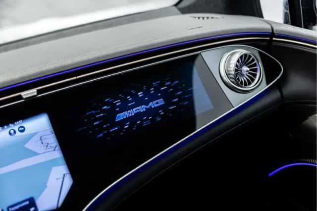 Mercedes-Benz EQS (2023) thumbnail 22
